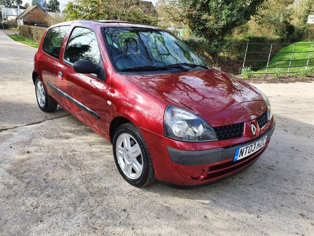 2003 03 Renault Clio 1.1 EXPRESSION 16V 3d 75 BHP