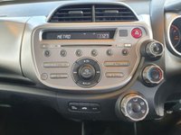 USED 2010 60 HONDA JAZZ 1.3 I-VTEC SI 5d 98 BHP 