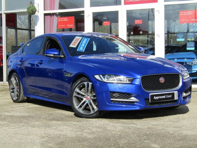 2017 17 Jaguar Xe 2.0 R-SPORT 4d 178 BHP