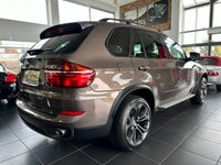 USED 2013 13 BMW X5 3.0 XDRIVE30D SE 5d 241 BHP PRO NAV - HEATED AND POWERED FRONT SEATS - 20" ALLOY WHEELS - ALUMINUM RUNNING BOARDS - 7 SEATS