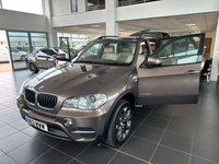 USED 2013 13 BMW X5 3.0 XDRIVE30D SE 5d 241 BHP PRO NAV - HEATED AND POWERED FRONT SEATS - 20" ALLOY WHEELS - ALUMINUM RUNNING BOARDS - 7 SEATS