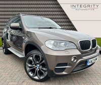 USED 2013 13 BMW X5 3.0 XDRIVE30D SE 5d 241 BHP PRO NAV - HEATED AND POWERED FRONT SEATS - 20" ALLOY WHEELS - ALUMINUM RUNNING BOARDS - 7 SEATS