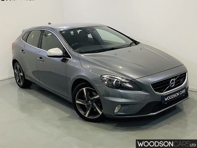 View our VOLVO V40