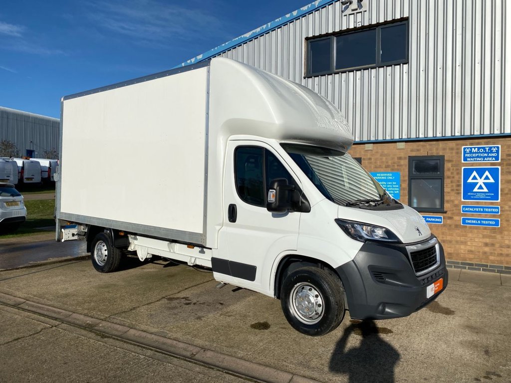 View our PEUGEOT BOXER