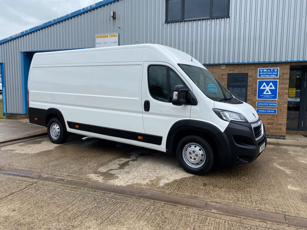 View our PEUGEOT BOXER