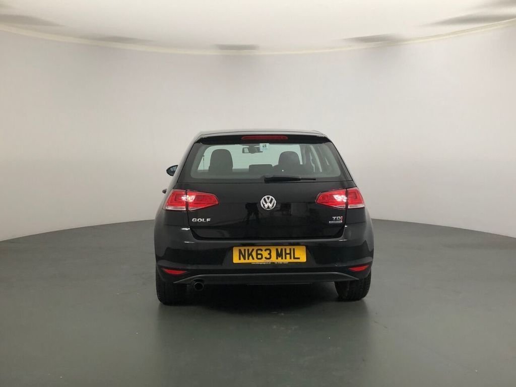 View our VOLKSWAGEN GOLF
