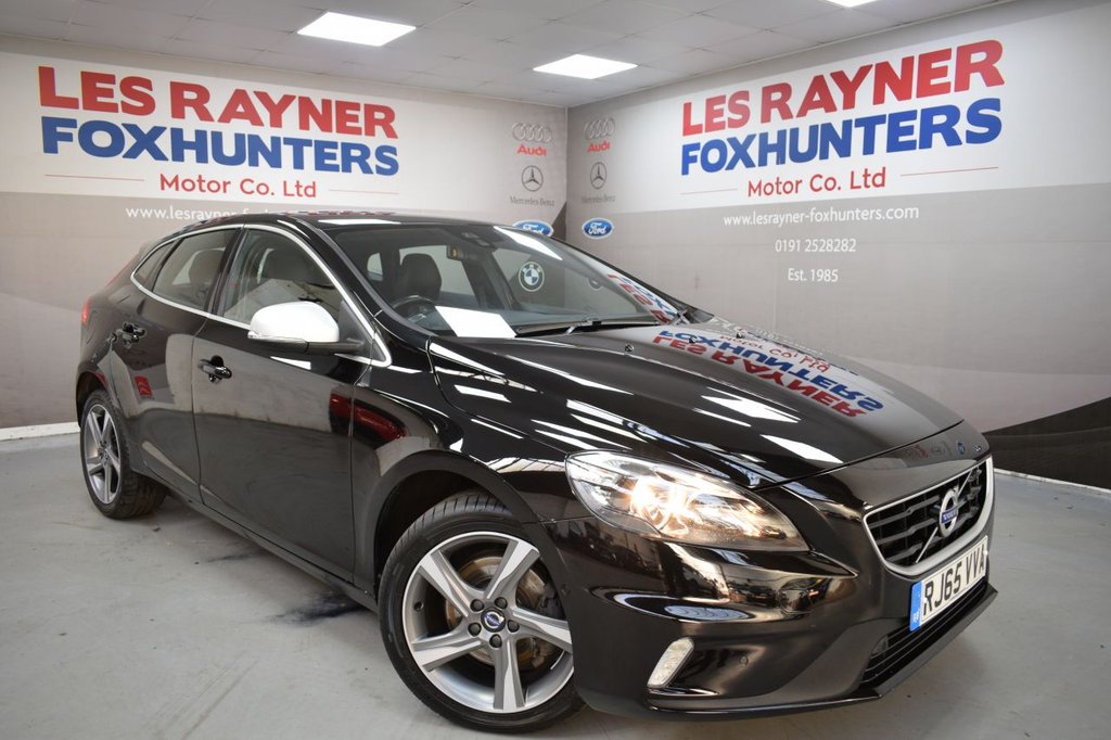 View our VOLVO V40