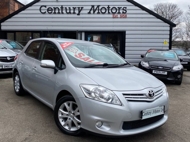 2011 61 Toyota Auris 1.3 TR VVT-I  5d - ALLOYS + PARKING SENSORS
