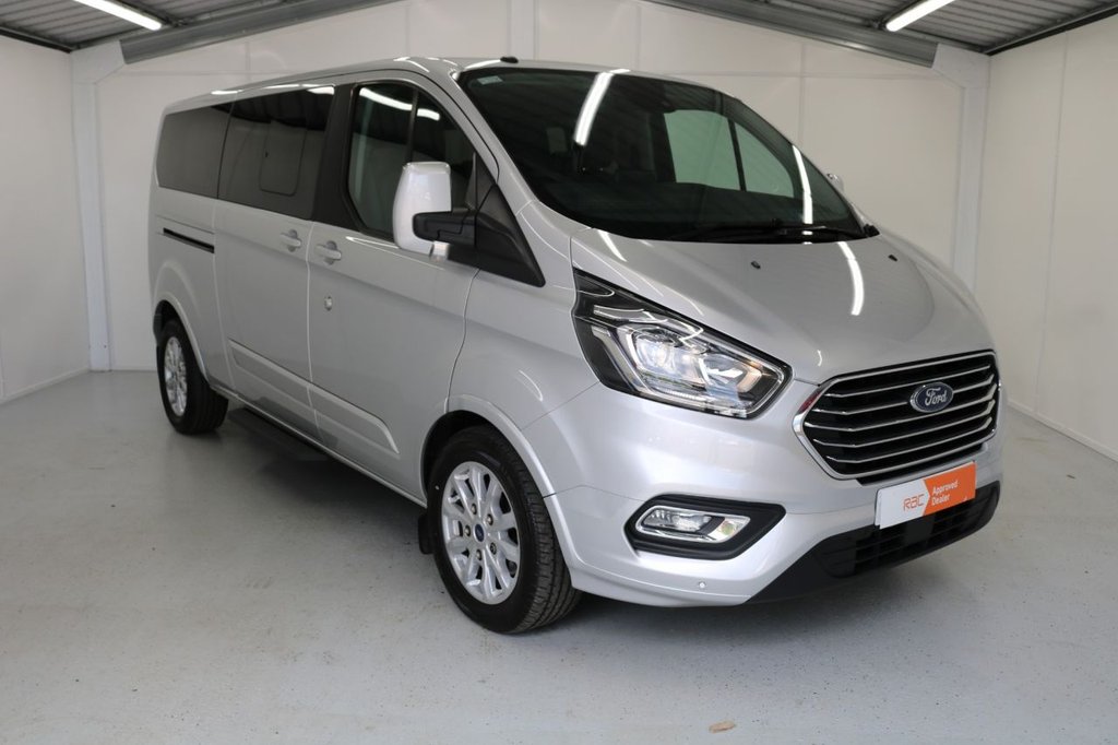View our FORD TOURNEO CUSTOM