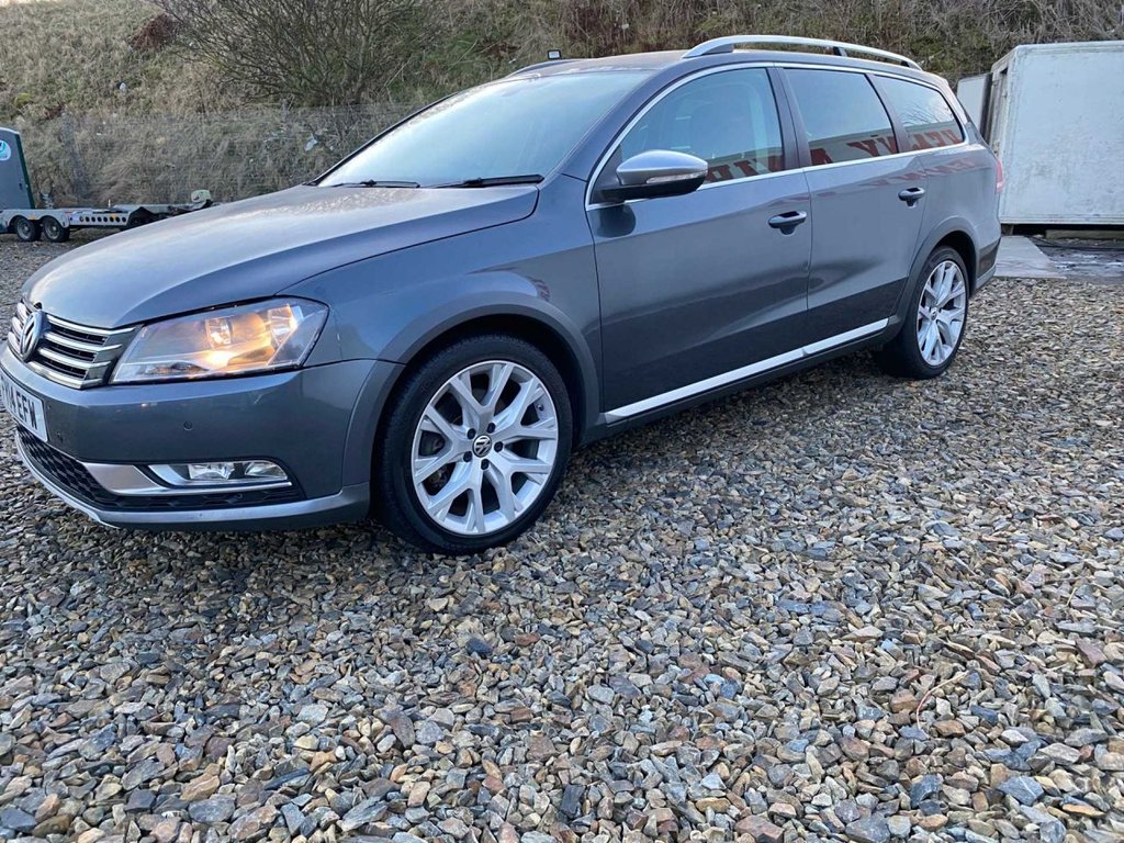 View our VOLKSWAGEN PASSAT