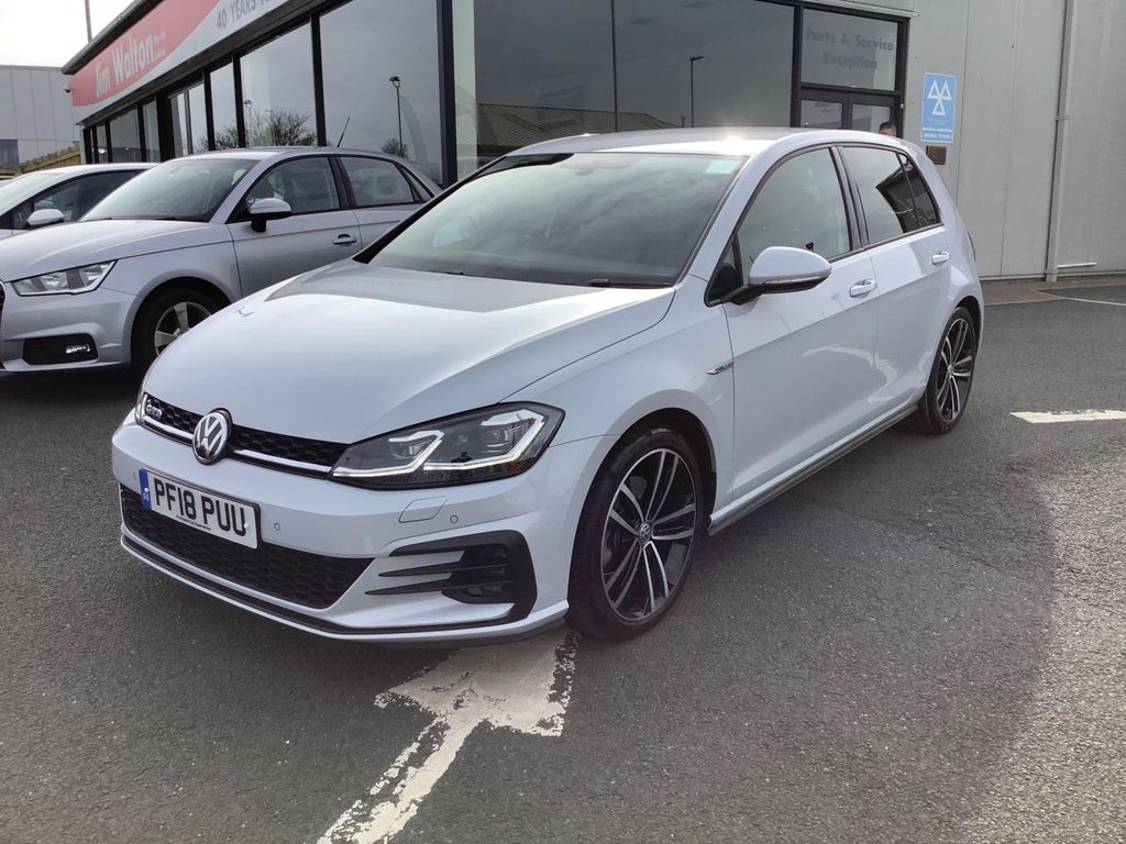 View our VOLKSWAGEN GOLF