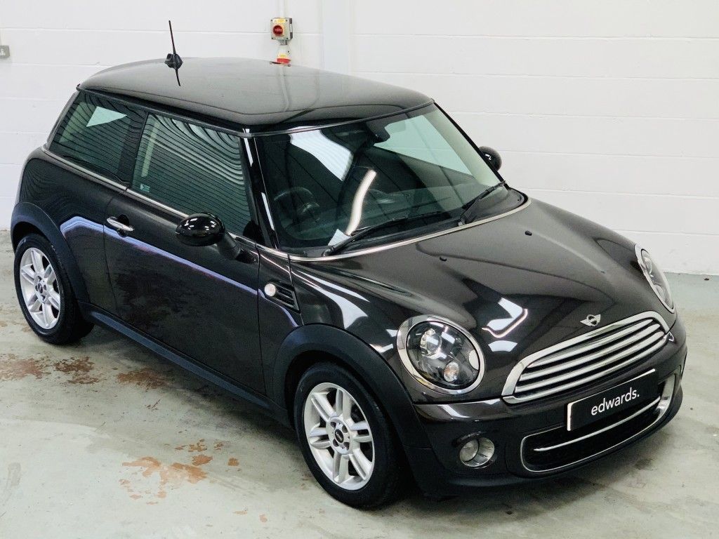 View our MINI HATCH COOPER