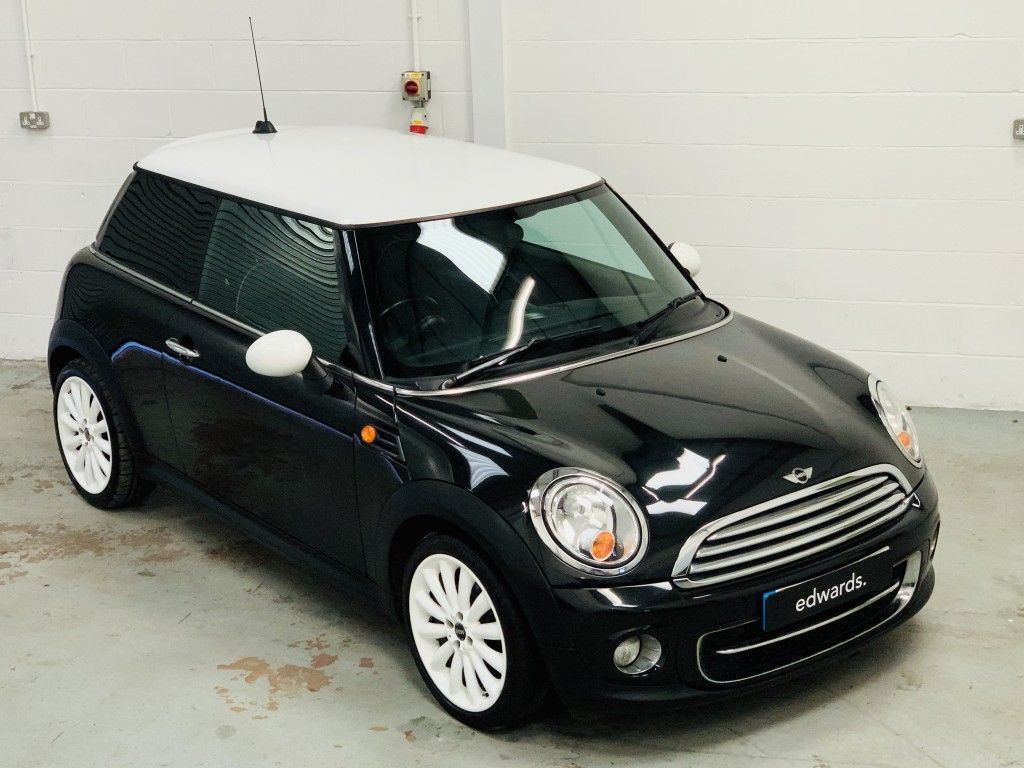 View our MINI HATCH COOPER