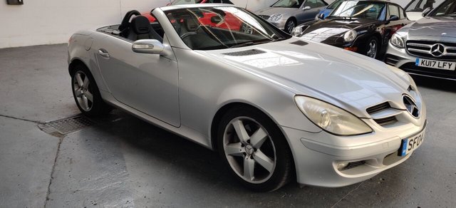 2004 04 Mercedes-Benz Slk 3.5 SLK350 2d 269 BHP