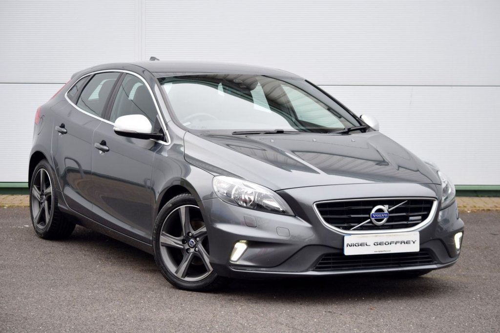 View our VOLVO V40