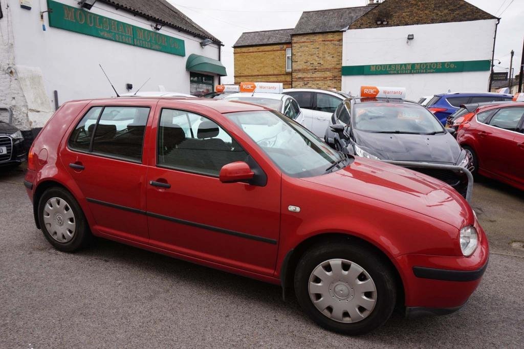 View our VOLKSWAGEN GOLF