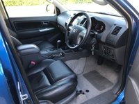 USED 2012 12 TOYOTA HI-LUX 3.0 INVINCIBLE 4X4 D-4D DCB 169 BHP 1 OWNER FROM BRAND NEW !! SAT NAV