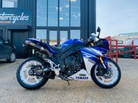 USED 2011 11 YAMAHA YZF-R1 MY10 Big Bang WITH AKRAPOVIC CARBON EXHAUSTS