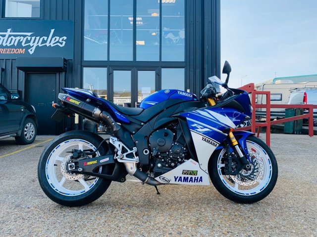2011 11 Yamaha Yzf-R1 MY10 Big Bang