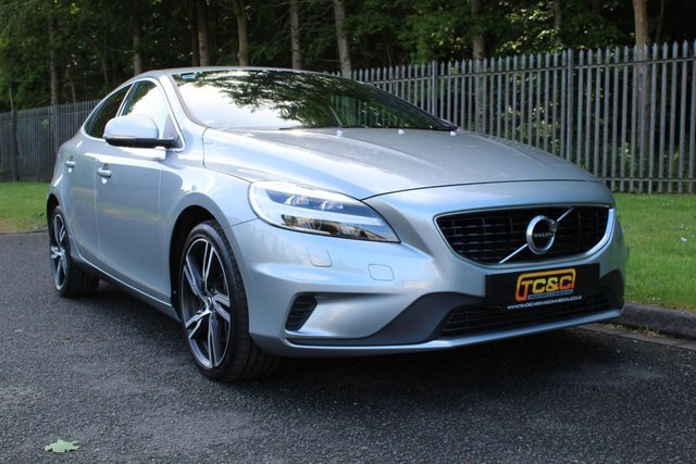 2017 17 VOLVO V40 2.0 D2 R-DESIGN PRO 5d 118 BHP
