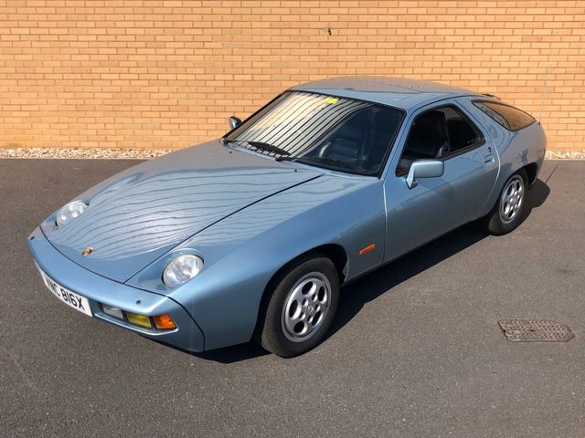 1982 Porsche 928 4.5L // Auto // px Swap