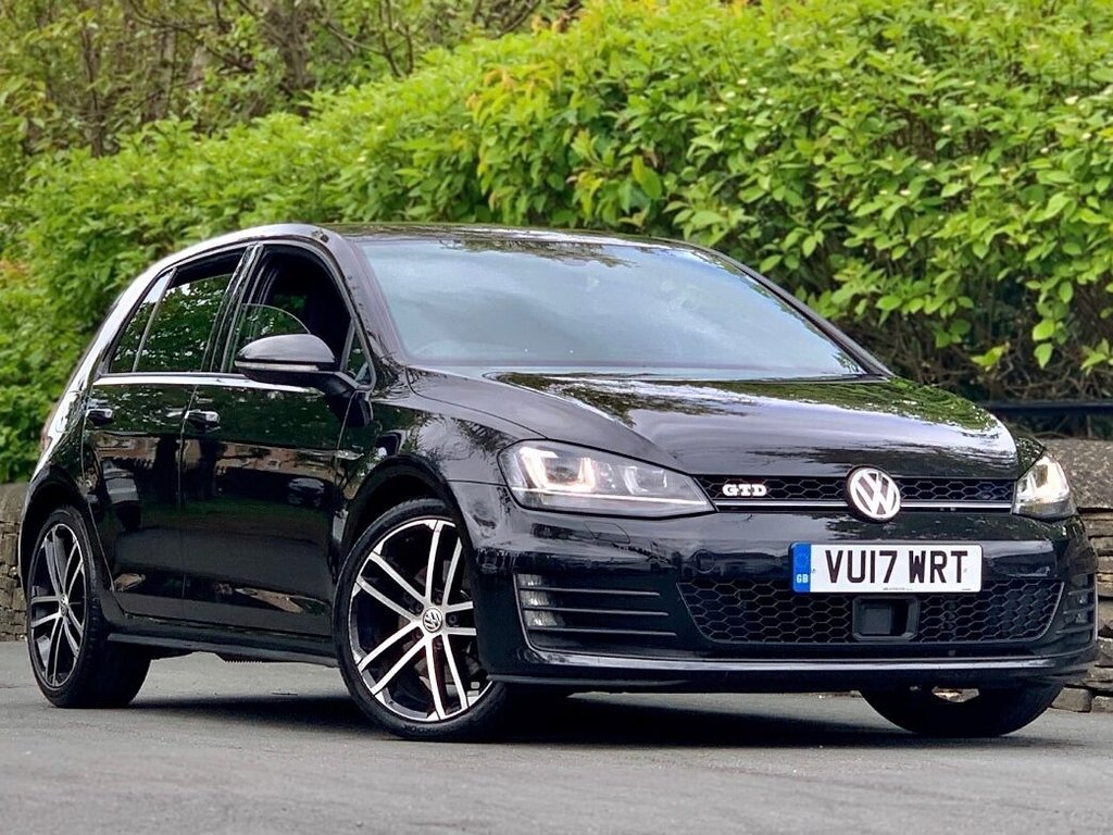 View our VOLKSWAGEN GOLF