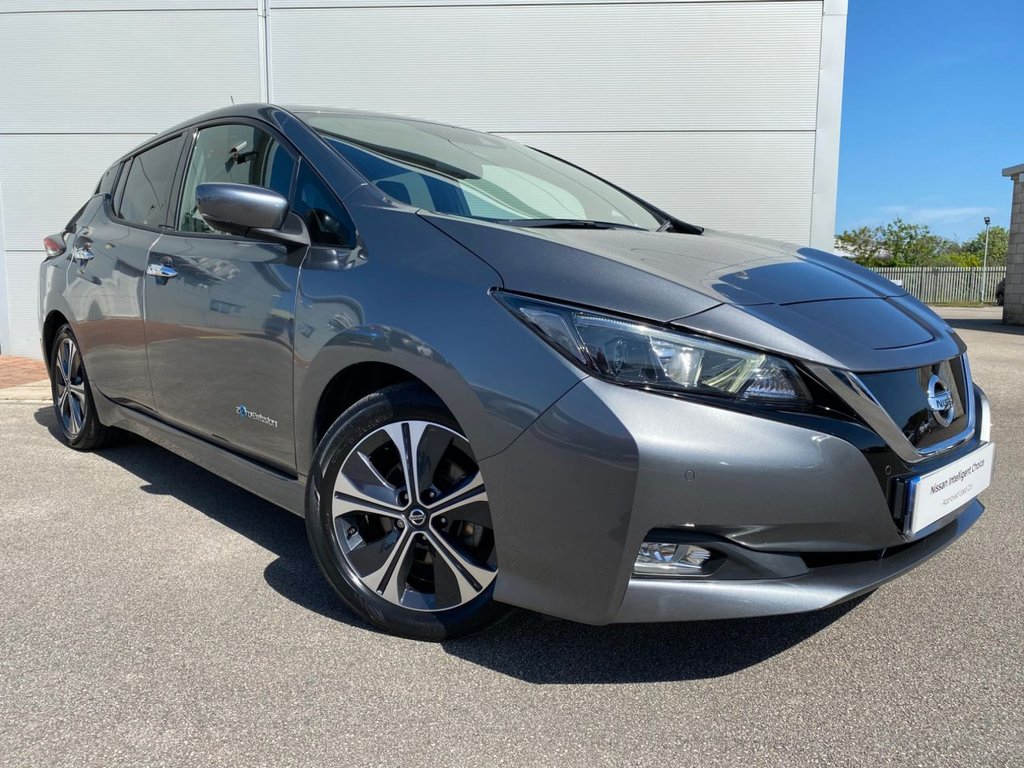 View our NISSAN LEAF