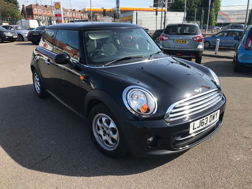 View our MINI HATCH COOPER