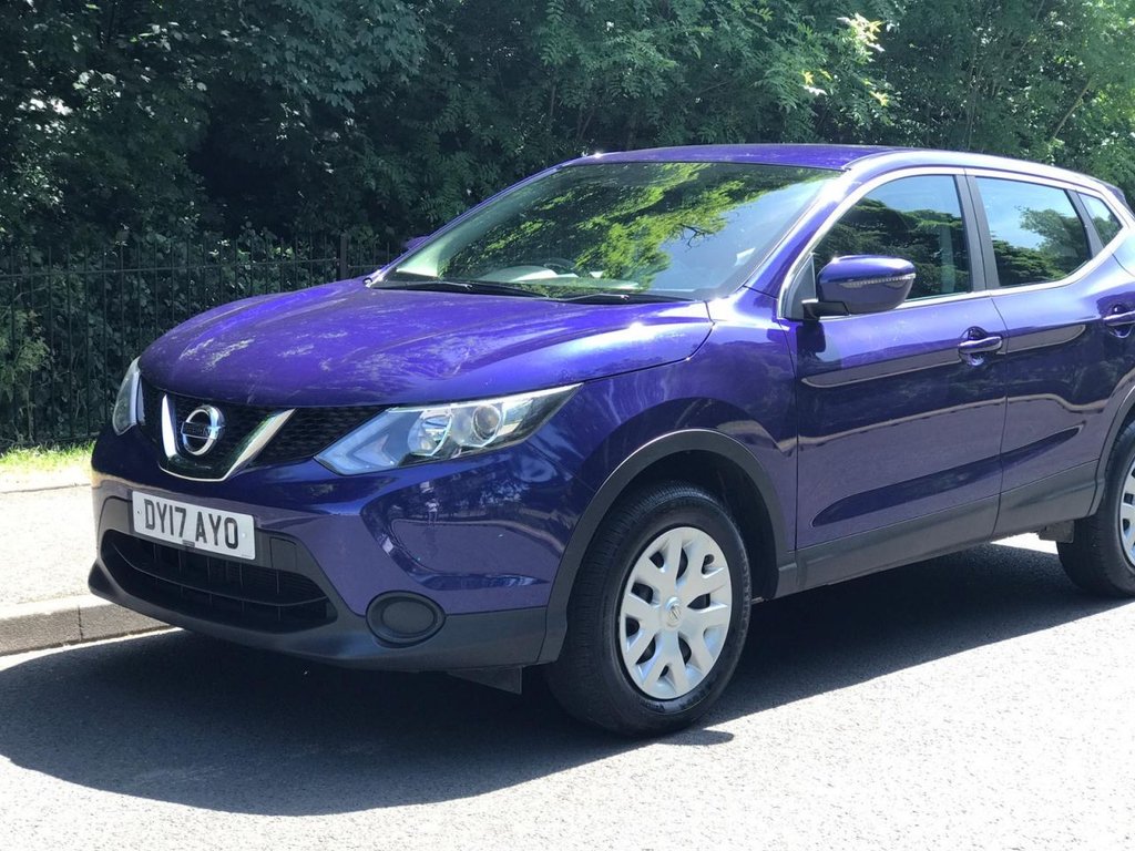 View our NISSAN QASHQAI