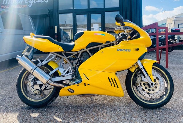 2000 W Ducati 750 SS 