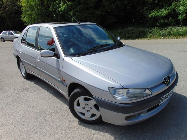 1997 R Peugeot 306 1.8 GLX 4d 103 BHP