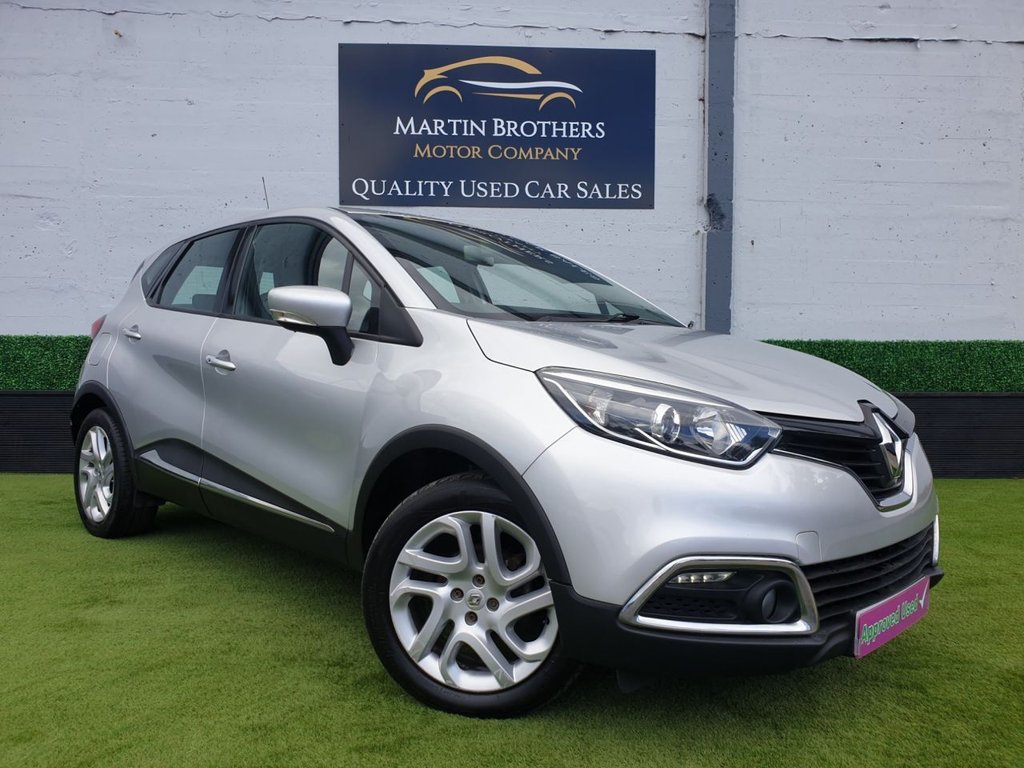 View our RENAULT CAPTUR