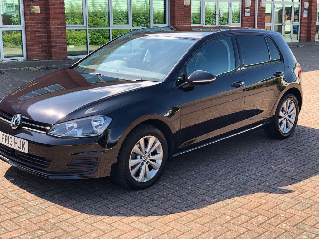 View our VOLKSWAGEN GOLF