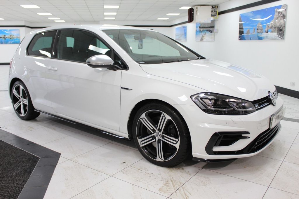 View our VOLKSWAGEN GOLF