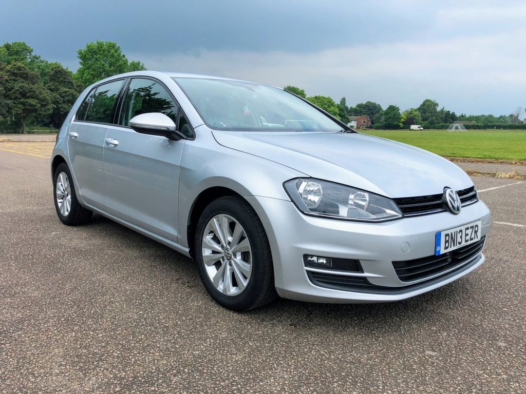 View our VOLKSWAGEN GOLF