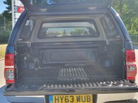 USED 2013 63 TOYOTA HI-LUX 3.0 INVINCIBLE 4X4 D-4D DCB 169 BHP LEATHER + REVERSING CAMERA