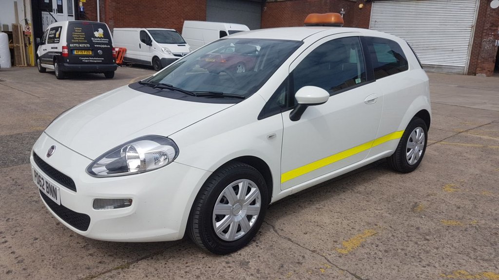 View our FIAT PUNTO