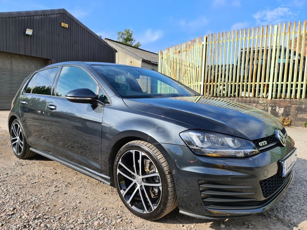 View our VOLKSWAGEN GOLF