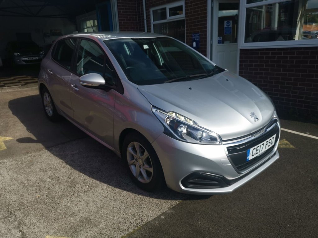 View our PEUGEOT 208