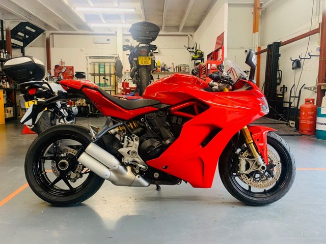 2017 17 Ducati Supersport S 
