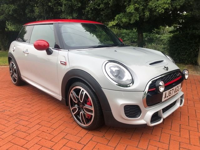 2017 67 MINI Hatch John Cooper Works 2.0 JOHN COOPER WORKS 3d 228 BHP