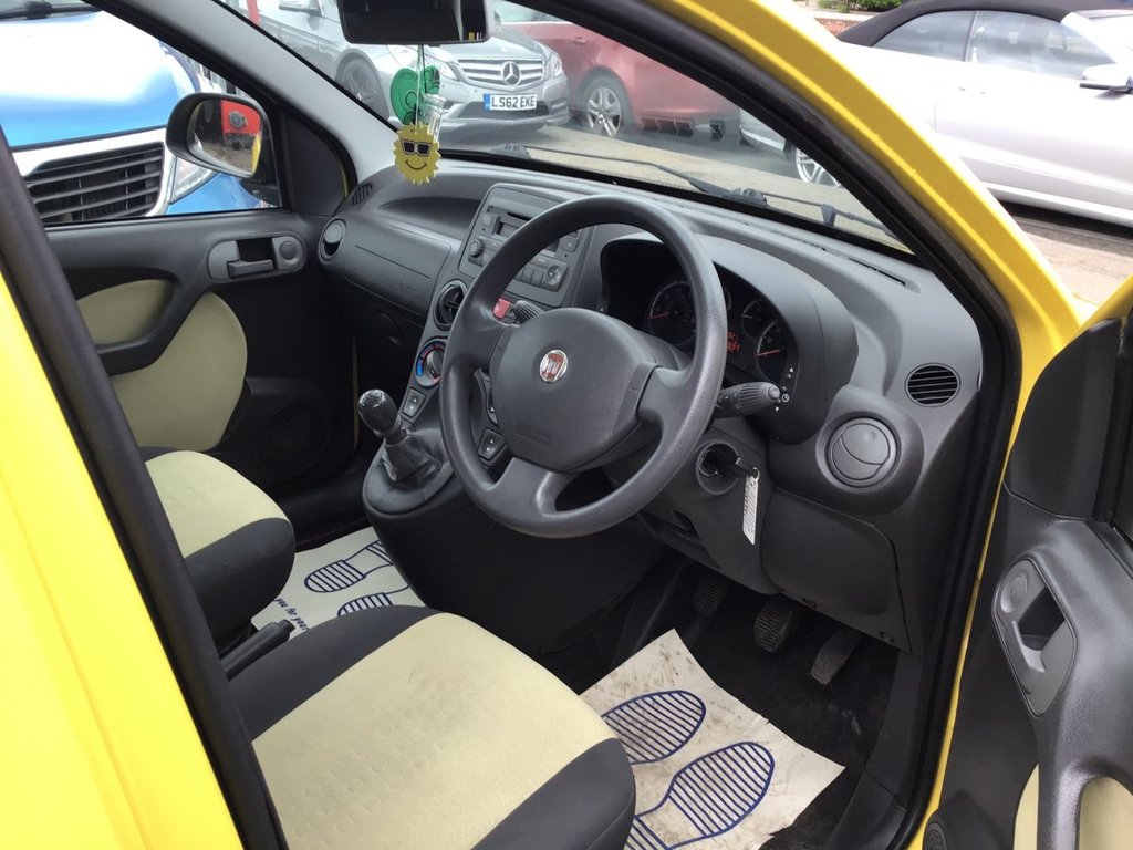 10 Fiat Panda Dynamic Eco 1 995