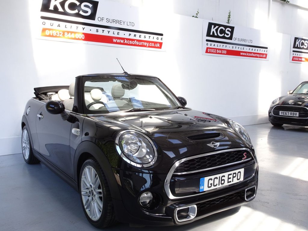View our MINI CONVERTIBLE