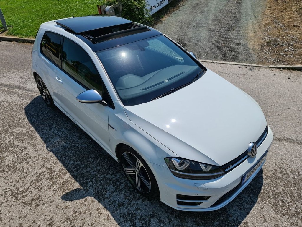 View our VOLKSWAGEN GOLF