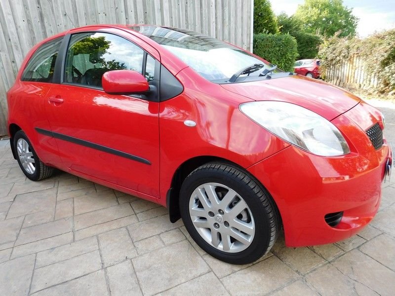 View our TOYOTA YARIS