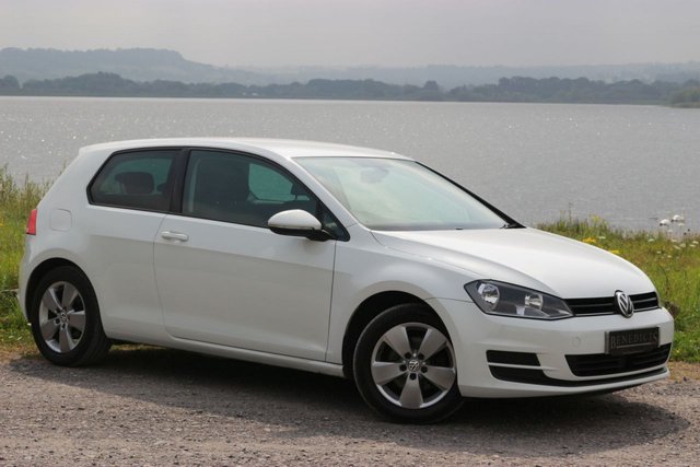 2013 63 Volkswagen Golf 2.0 SE TDI BLUEMOTION TECHNOLOGY 3d 148 BHP