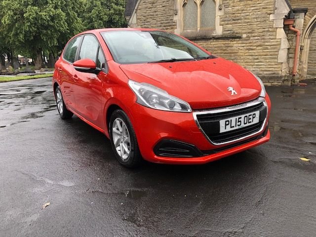 View our PEUGEOT 208