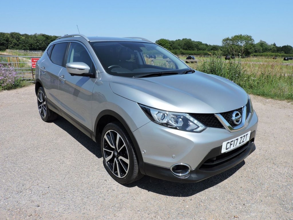 View our NISSAN QASHQAI