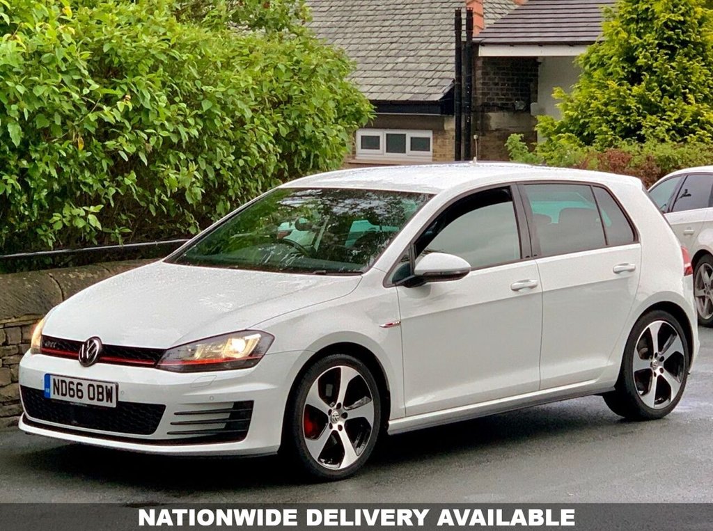 View our VOLKSWAGEN GOLF