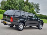 USED 2011 11 TOYOTA HI-LUX 3.0 INVINCIBLE 4X4 D-4D DCB 169 BHP PRICE 9250+ VAT 1850 TOTAL =111000